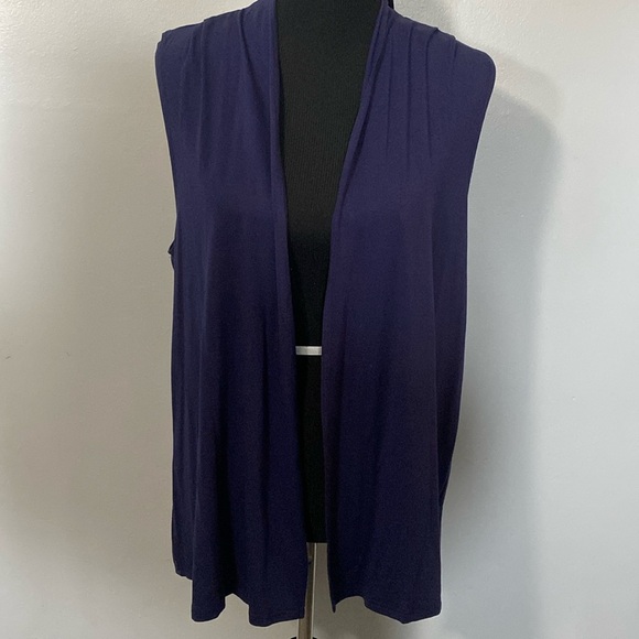 Exchic Women’s Navy Blue Sleeveless Cardigan NWT - Picture 1 of 5